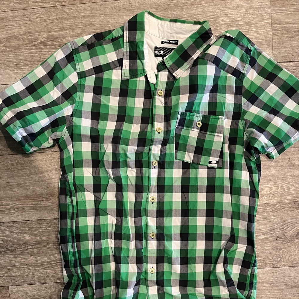 Plaid green short sleeve button up for men